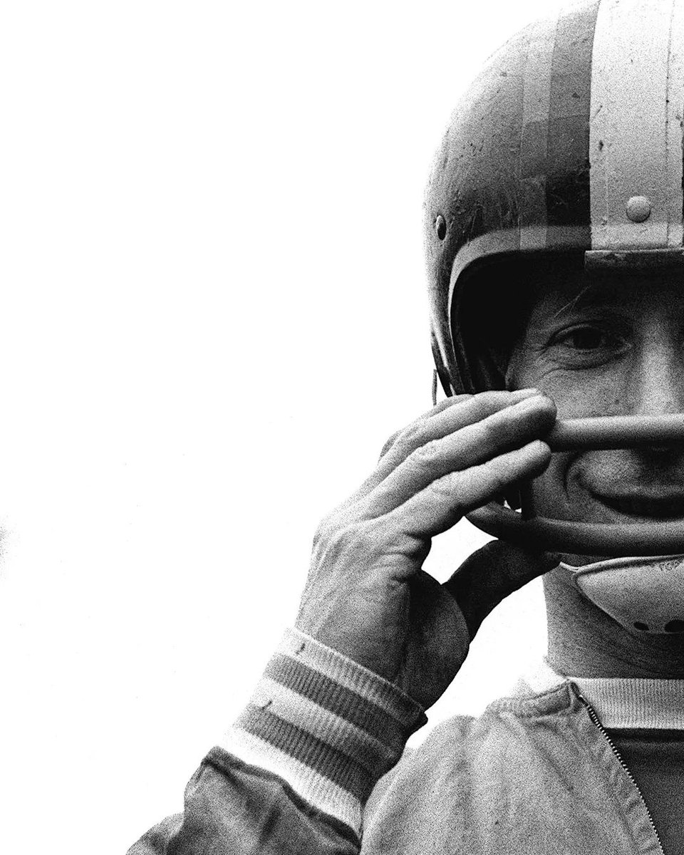 On this day in 1967, <a href="/ManUtd/">Manchester United</a> legend Bobby Charlton took part in an NFL field goal kick test in St. Helens!

📸 @welloffside