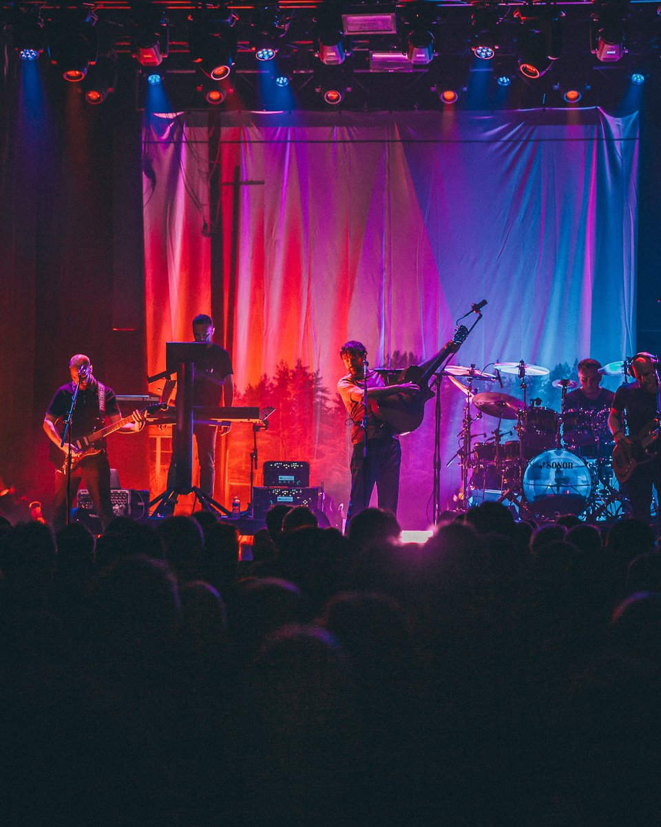 SWX (@swxbristol) on Twitter photo “Nobody wants to watch the show through your phone” we’re happy level up that recap. The <a href="/pineapplethief/">The Pineapple Thief</a> treating the SWX crowd to a beautiful set flexing the full muscles of our PA.
In the words of <a href="/bristol247/">Bristol24/7</a> “the bands ‘best kept secret’ status could soon be under threat.” “Nobody wants to watch the show through your phone” we’re happy level up that recap. The <a href="/pineapplethief/">The Pineapple Thief</a> treating the SWX crowd to a beautiful set flexing the full muscles of our PA.
In the words of <a href="/bristol247/">Bristol24/7</a> “the bands ‘best kept secret’ status could soon be under threat.”