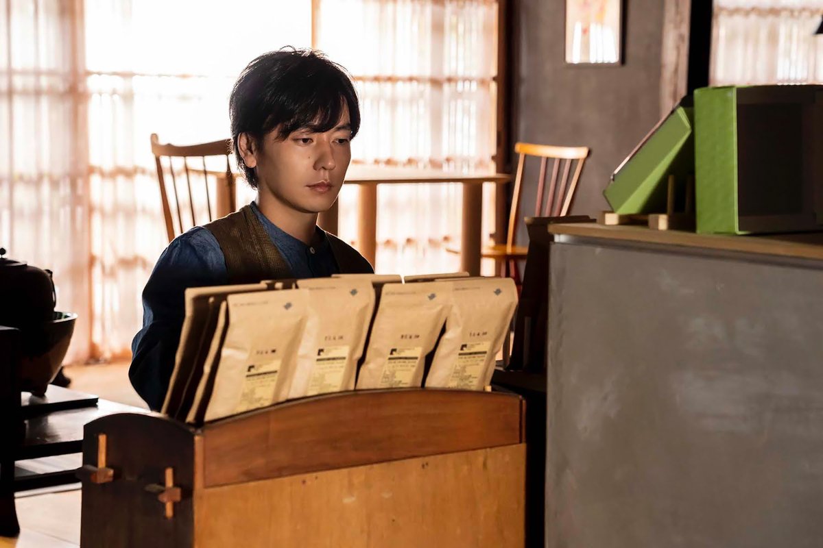 flumpool_STAFF's tweet image. ＼＼　\\　　//　／／
   映画出演決定🎬
／／　//　　\\　＼＼

#松下奈緒 さん主演
映画『#風の奏の君へ』に
#山村隆太 の出演決定👏

山村のスクリーンデビュー🎥
お楽しみに😀

予告編▼
youtu.be/X8OyrlCvWXM

映画サイト👀
kazenokanade-movie.jp

#風の奏の君へ @kazeno_kanade
#flumpool