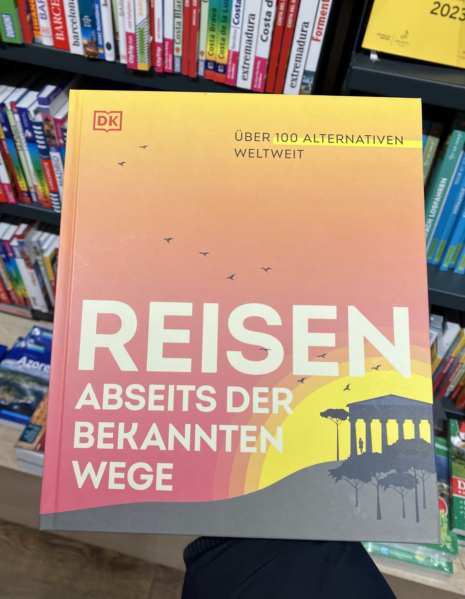 Spotted in Munich! A while back I contributed some sections on Germany and Austria for this great book on alternative destinations - and now it's available auf Deutsch. #travelwriting @TravWriters @dkbooks