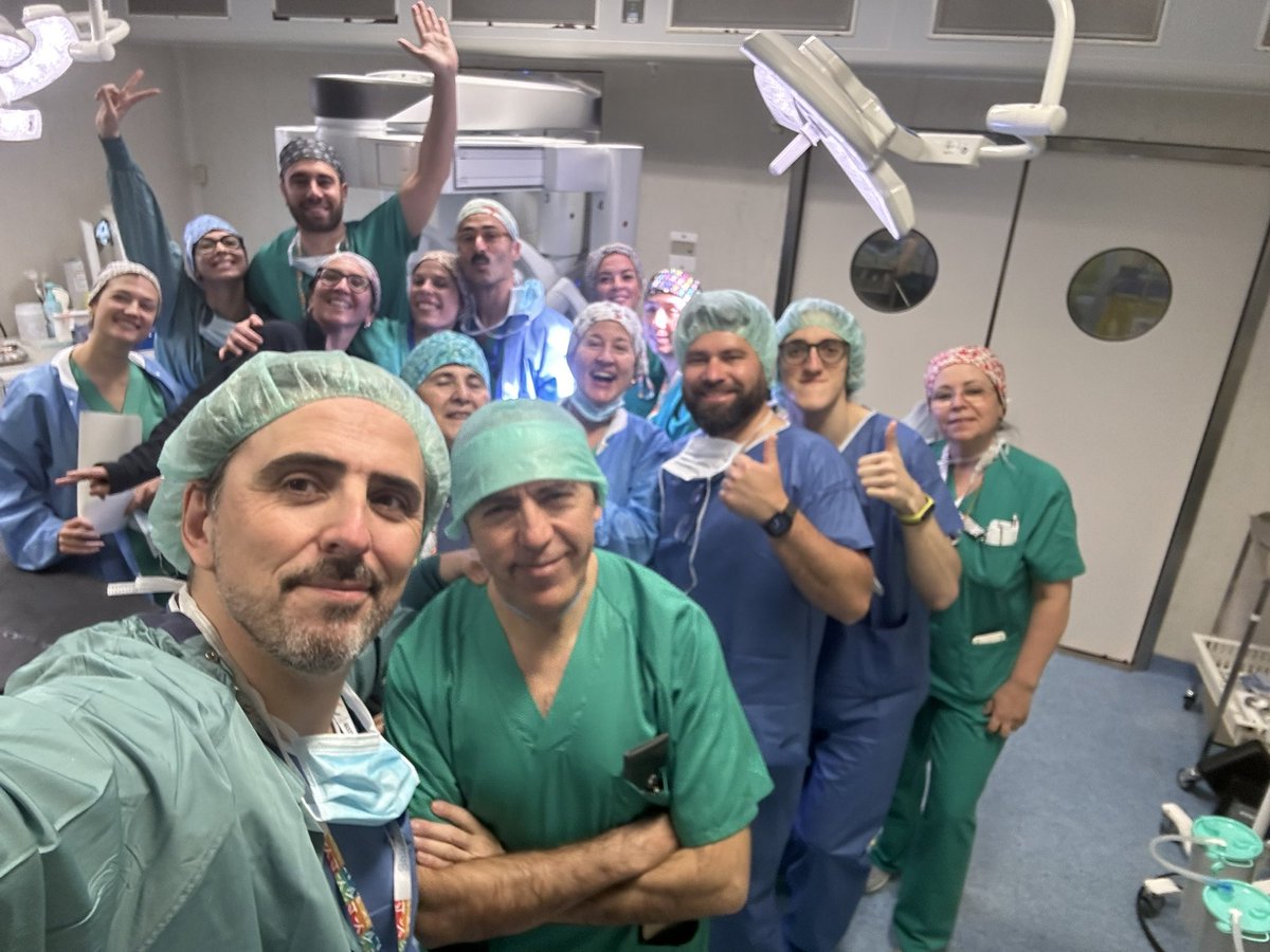 Prometimos hacerlo… Y LO HICIMOS en el <a href="/4YFN_MWC/">4YFN</a>! 

Hoy desde <a href="/hgermanstrias/">Hosp. Germans Trias</a> hemos iniciado el cambio de paradigma en cirugía robótica 🦾:

✅ 🥽 misma visión que en consola
✅ navegación sin límite en quirófano
✅ telepresencia garantizada

…todo en UNA aplicación!