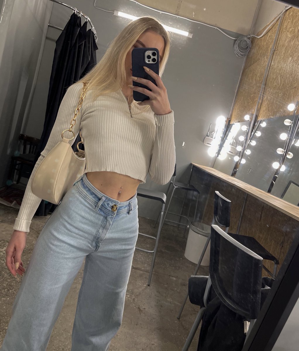 Nastya Gallery tweet media