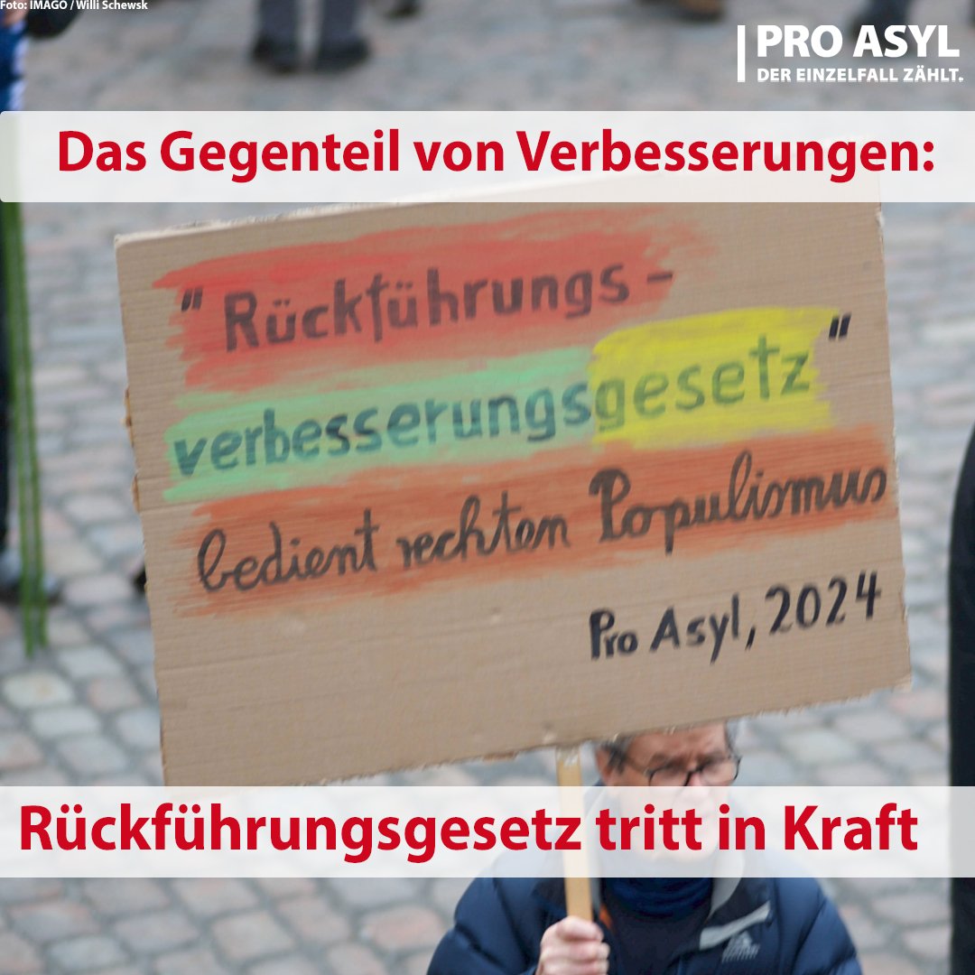 Heute tritt das #Rückführungsverbesserungsgesetz in Kraft.  #Abschiebungen & damit verbundene Maßnahmen werden drastisch verschärft. 

Trotz Versprechen eines 'Neuanfangs in der Migrationspolitik', wurden wichtige Maßnahmen aus dem Koalitionsvertrag nicht umgesetzt. 🧵