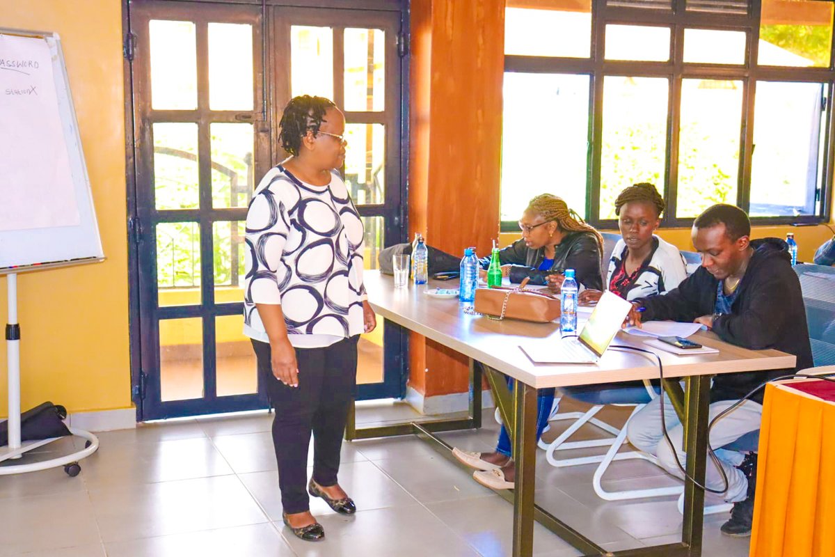 We held a training for Healthcare Workers  in Nyeri County on Integrated Tuberculosis Curriculum to scale up tuberculosis case finding  through targeted and active case finding to ensure clients  receive quality services.#DhibitiProject
#NyeriCounty
#EndTBNow
#TBPrevention