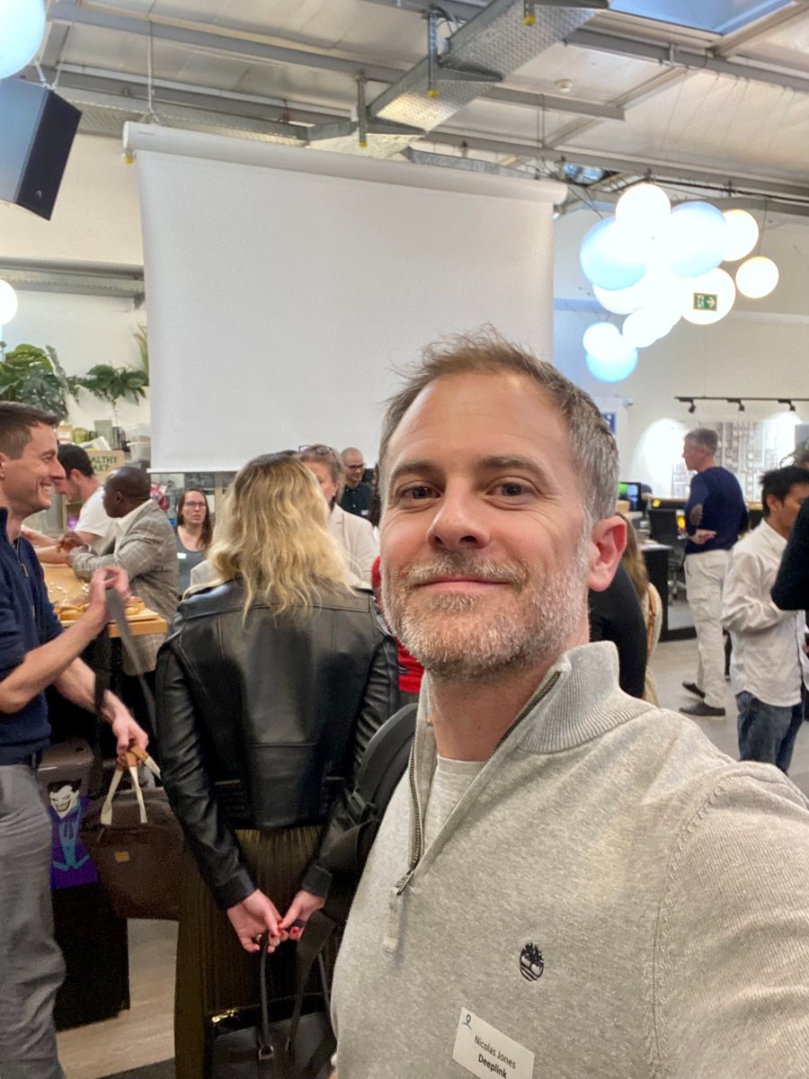 🏙️ Deeplink a pris part à la première soirée du prix PERL 2024. Ce concours recompensant l'#innovation a mis en lumière un tissu d'entreprises jeunes et dynamiques, à l'image de la région.