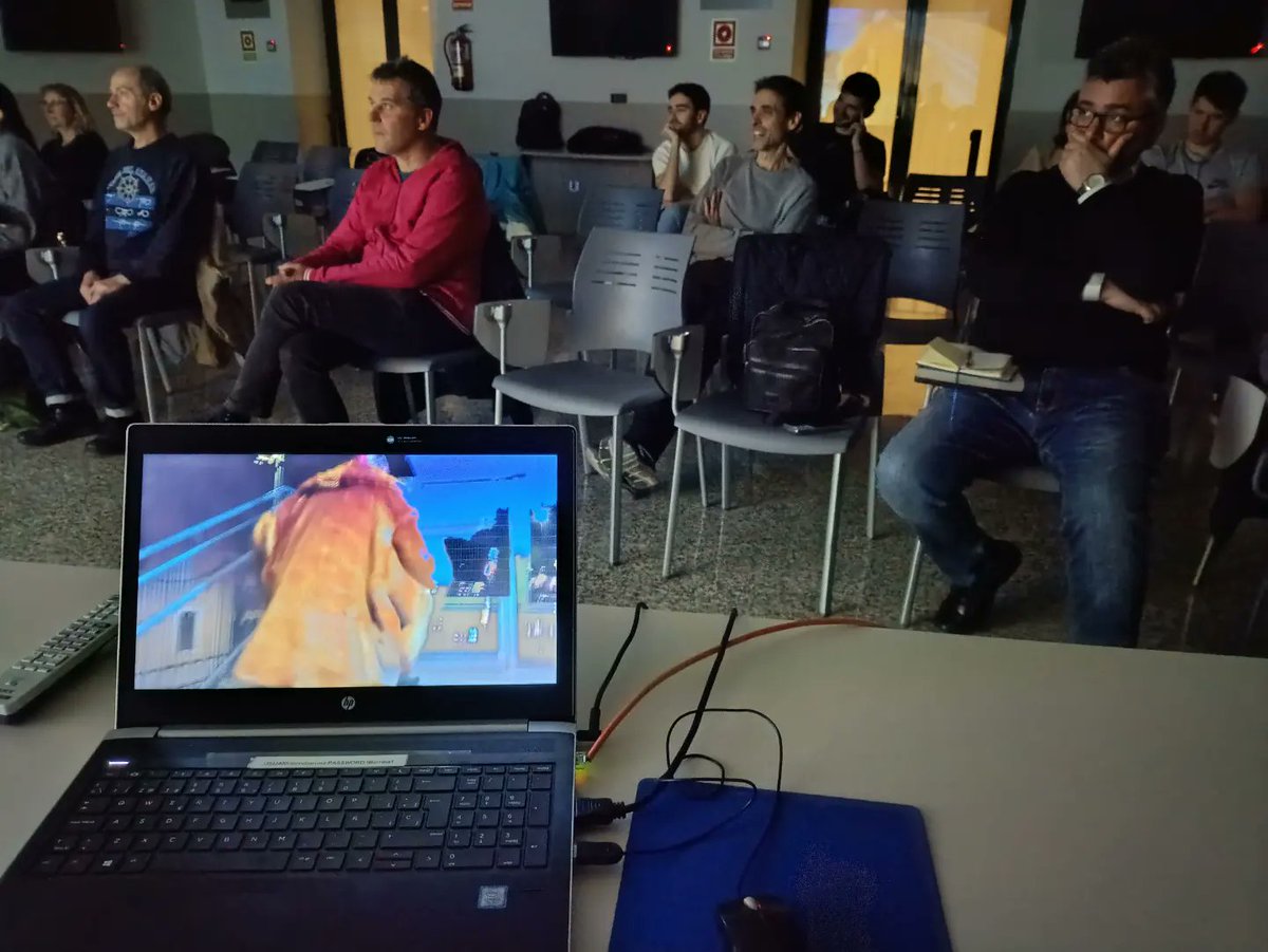 torrebarrinalh's tweet photo. 🤩 Encara ens dura l'emoció del #SpoilerLH especial @festcurtslh‼️
📽️ Vam gaudir molt amb les projeccions del curt "Desig" de Xavi Blanco i del videoclip "La puta (m)ama" de @ladillarusa i dirigit per Cande Giró. Els dos, guanyadors de la passada edició del Festival.
Fil 🧵 https://t.co/3AKc4tgIYL
