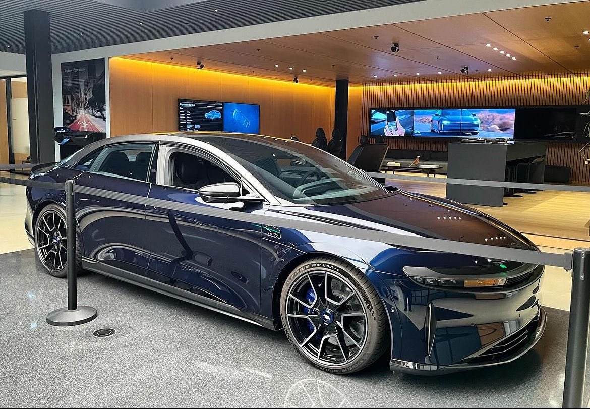 Good morning team #LCID 🍏⚡️🏆  
Come to Geneva 🇨🇭 and be inspired by the multiple award-winning cars from @LucidMotors #LucidAir #LucidGravity 🤩

#LucidMotors at #GIMS2024 #GenevaMotorShow 🇨🇭27 FEBRUARY - 3 MARCH 2024