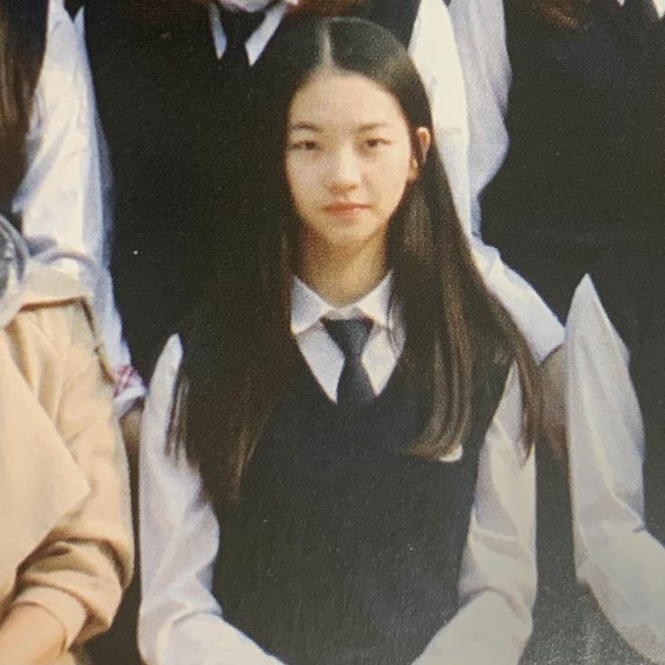 starfess's tweet photo. star 
the gf:                                         the bf:
https://t.co/mljFXAbBZw