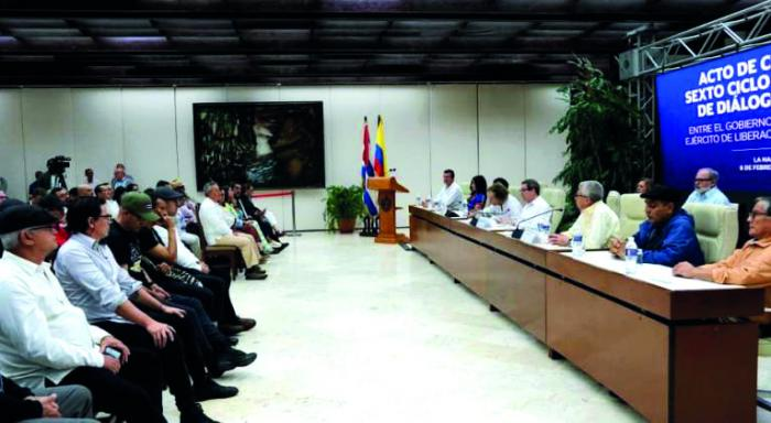 aldaboro714's tweet photo. El Gobierno de Colombia y el Ejército de Liberación Nacional (ELN) concertaron continuar con las actividades previstas en los acuerdos alcanzados en la Mesa de Diálogos de Paz. Ambas partes han realizado esfuerzos para resolver los temas divergentes. @CubaMINREX @EmbacubaCol 🇨🇺🇨🇴 https://t.co/zDRnGr1NKz