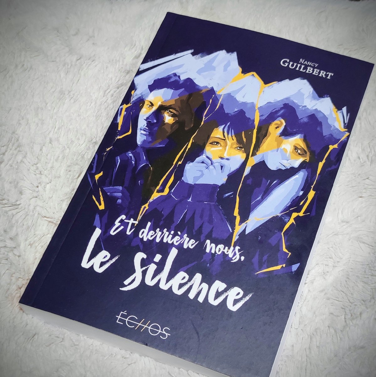 Au bord du précipice, ces adolescents réduits au silence parviendront-ils à se faire entendre ? Et derrière nous, le silence, de Nancy Guilbert. ❤ gulfstream.fr/produit/et-der…