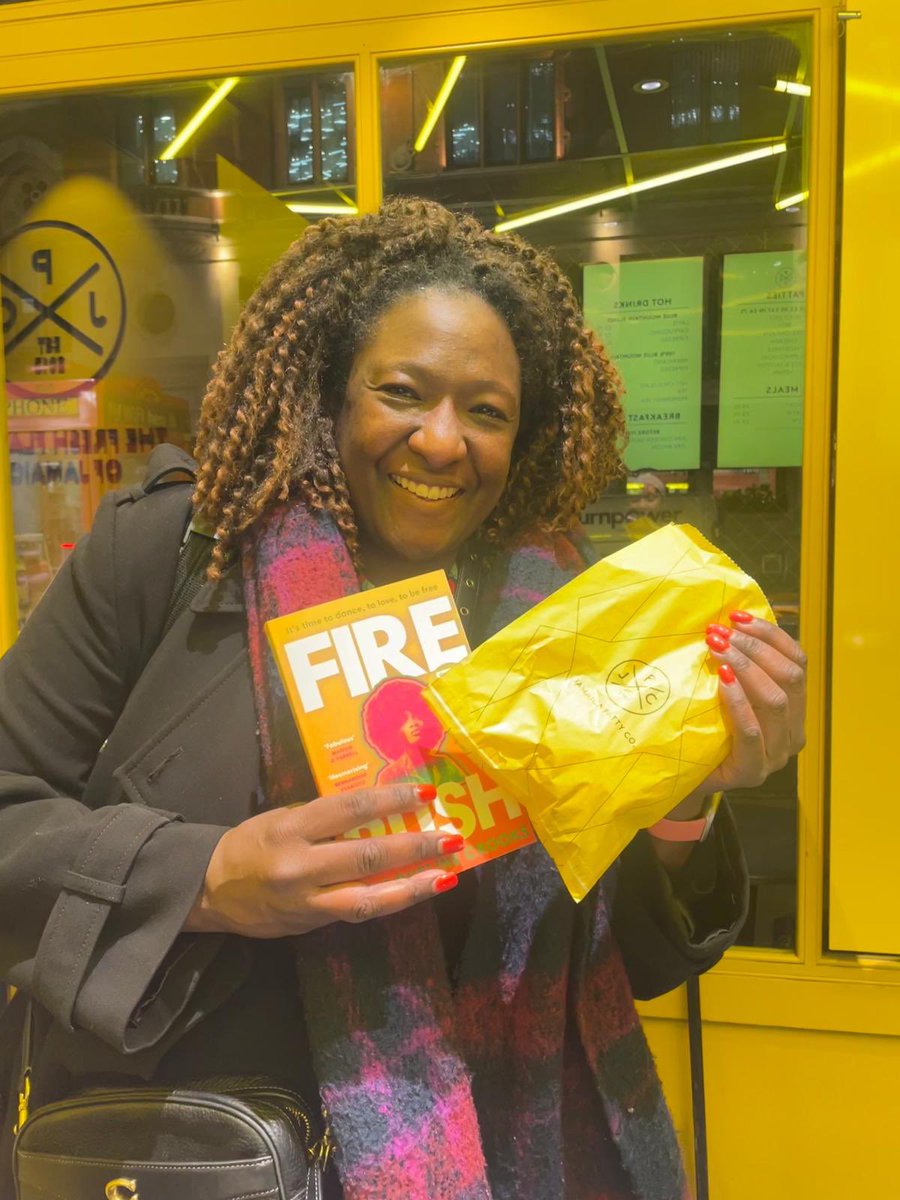 vintagebooks's tweet image. And that’s a wrap on our #FireRush x @JamaicaPattyCo weekender. A big thank you to all involved and who came by 🔥