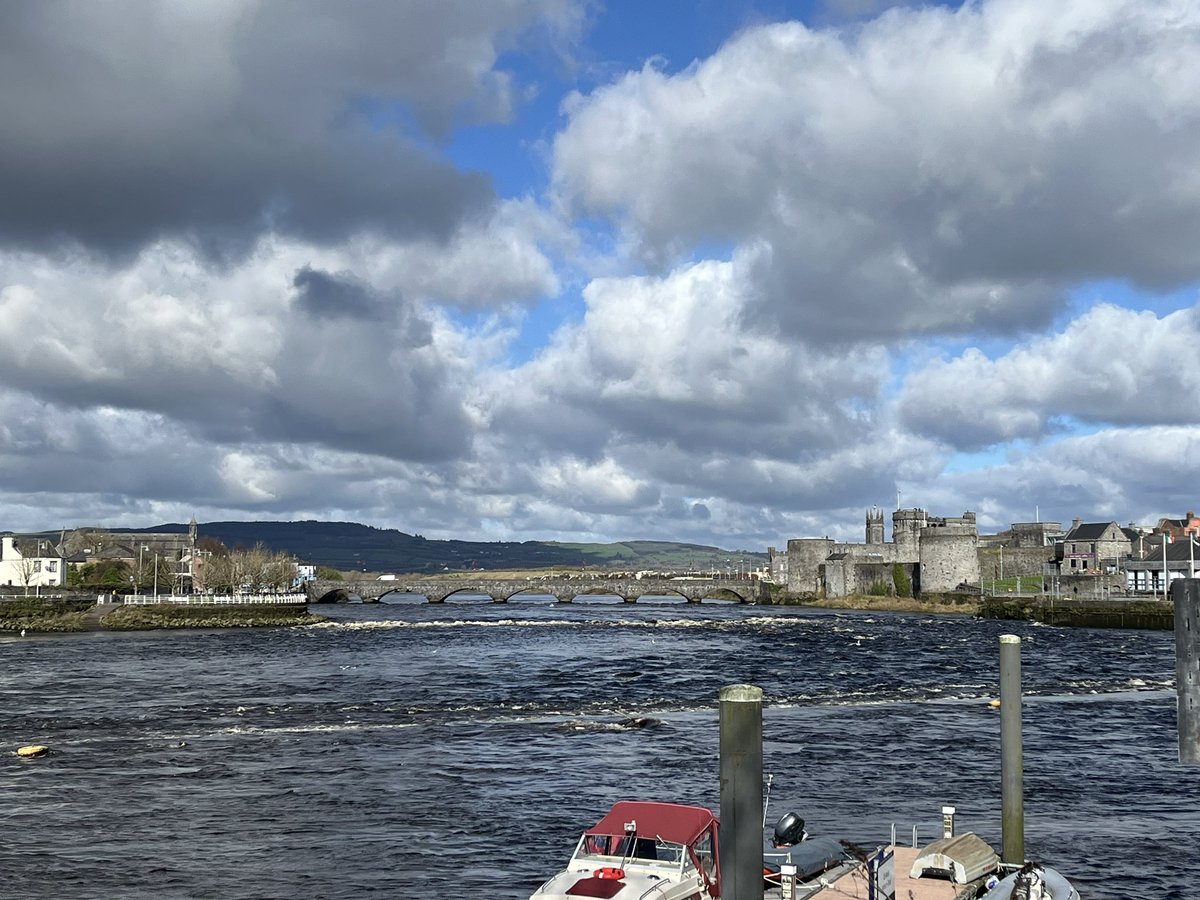 presentations's tweet image. Some committees are better than others. Gigging at Limerick Uni today, helping with their presentations