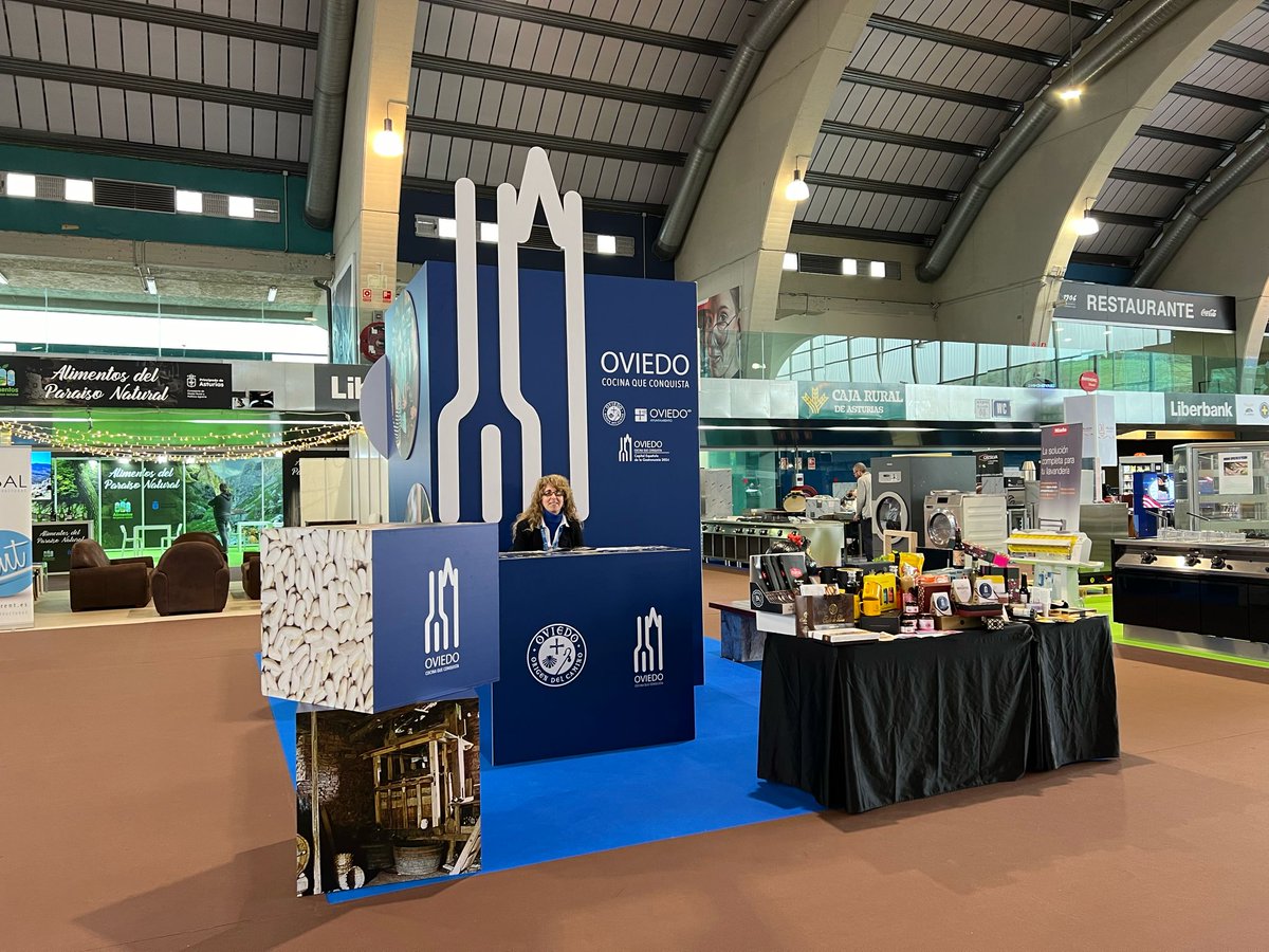 En el #SALENOR, estuvimos presentes en el stand del Ayuntamiento de Oviedo junto a otras firmas de la ciudad!!
Mil gracias por contar con nosotros en este fantástico elenco!
#DiegoVerdú1878 #Oviedo #heladosdiegoverdú #elVerdúOriginal #helados #turrones #heladodeturrón