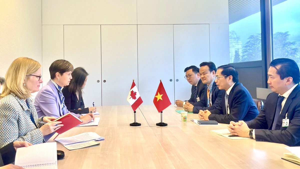 First-time meeting with 🇨🇦 Parliamentary Secretary to the Minister of Foreign Affairs @PamDamoff. Appreciated her recognition of Vietnamese community's contribution to Canada's rich culture and diversity.