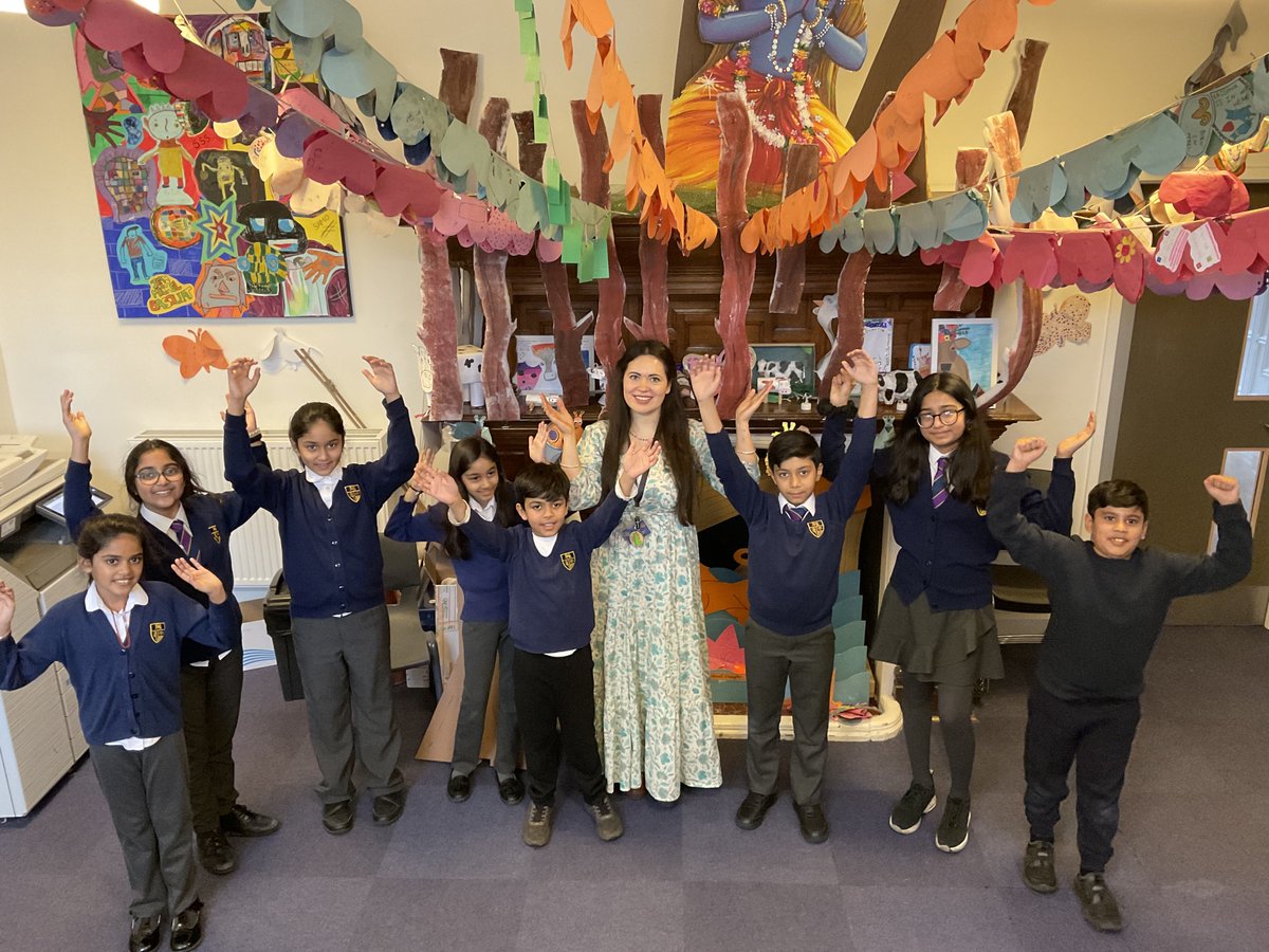 Pupils joyfully commemorate Lord Nityananda's Appearance Day through melodious singing and soulful chanting! 🎶✨ #NityanandaAppearanceDay #Celebration