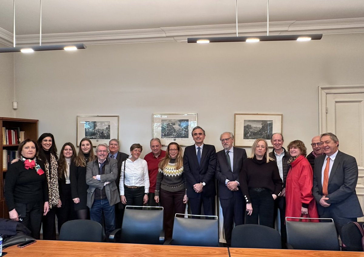 El Embajador RP ha recibido la visita de una delegación del Consejo Federal Español del Movimiento Europeo y de la Agrupación Europeísta del Ateneo, que se encuentra esta semana visitando las instituciones europeas en #Estrasburgo.