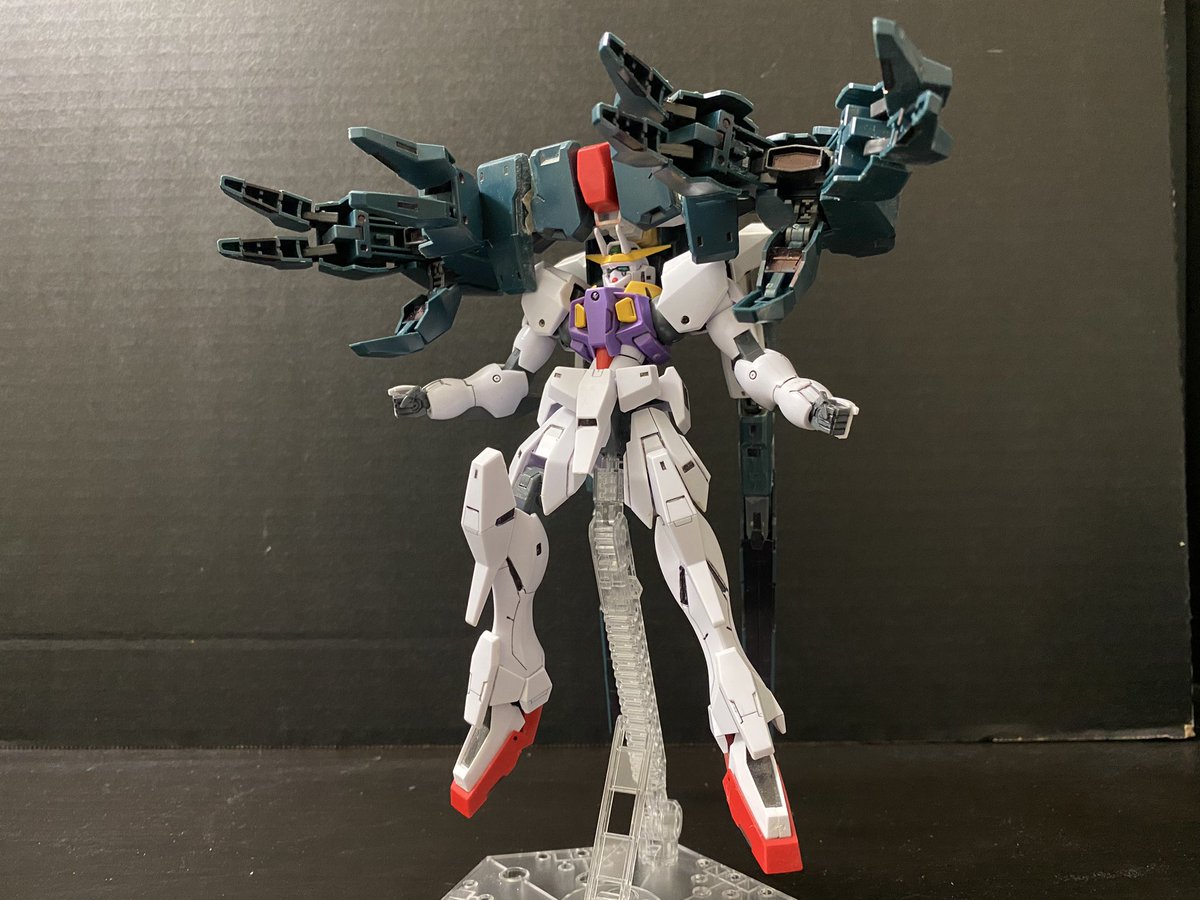 SupremeKami1's tweet photo. A custom Seravee II I worked on 7 or 8 years ago. I used the original Seravee and backpart of Raphael. I wanted to document this before I use those legs for another custom build https://t.co/Y3ZP0oA7hq