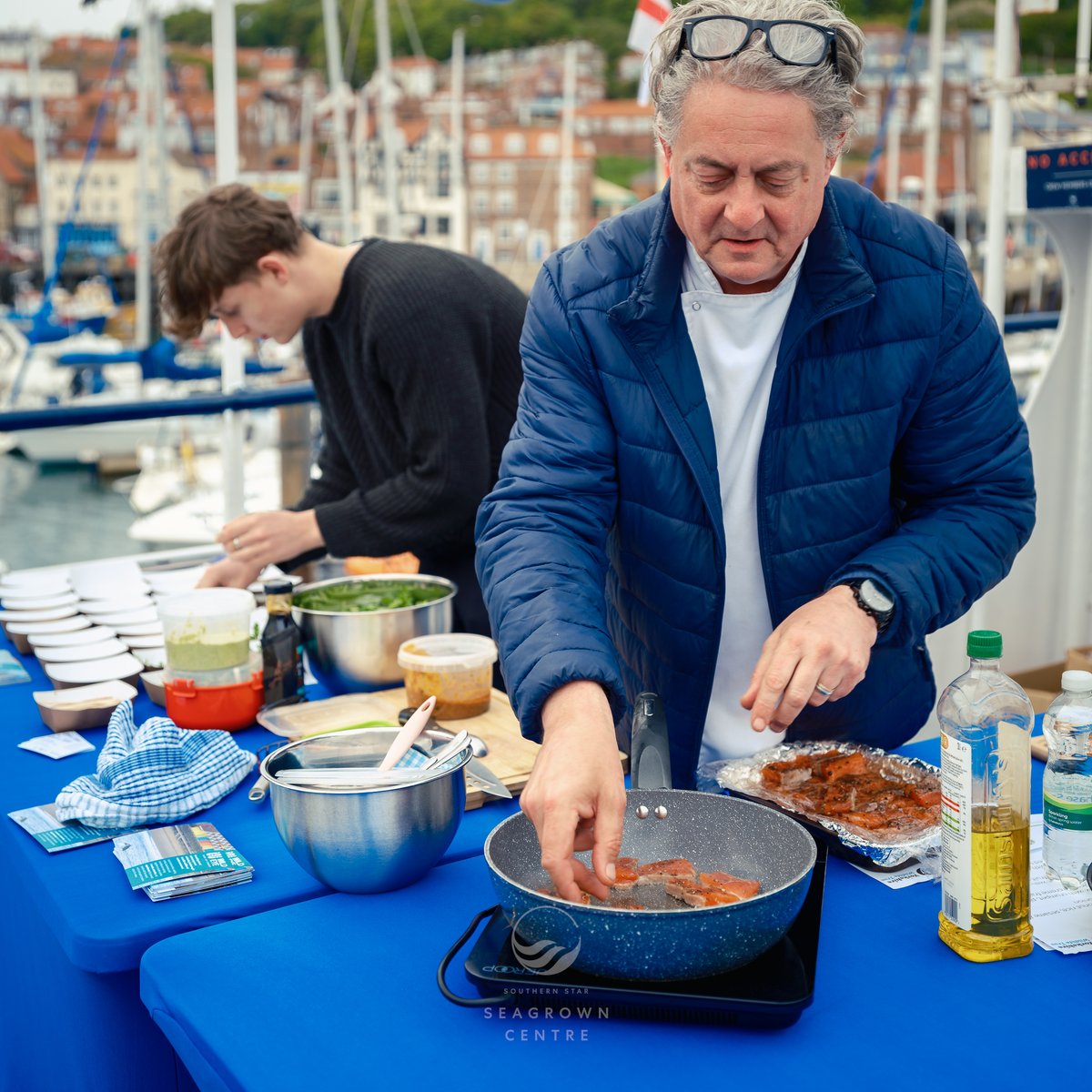 Filmed in August 2023, professional seafood chef @RobGreenchef visited local Scarborough seafood merchants, Cod & Lobster, at their shop on the West Pier to discuss buying & cooking sustainable seasonal seafood 🦀 Watch the video 🎥: youtu.be/IfQkIXo6VNk