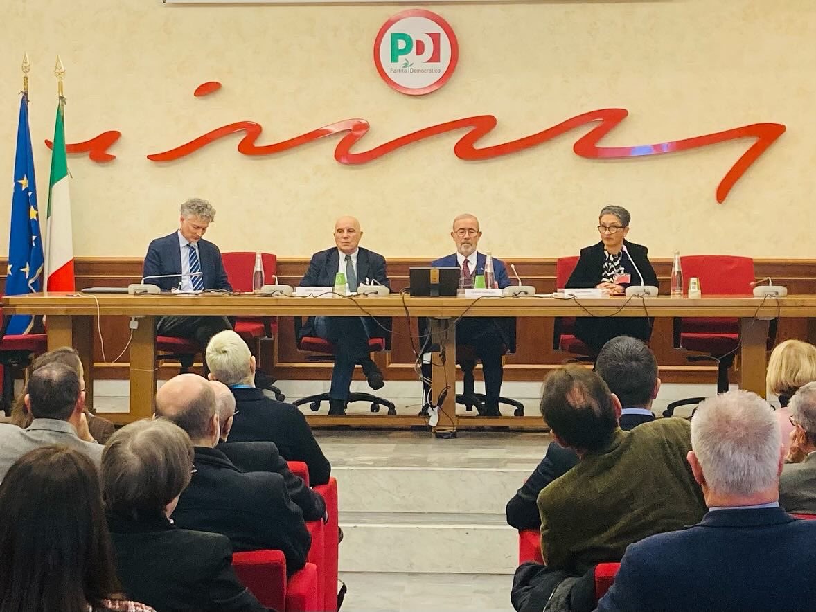 CentroAntartide's tweet photo. La città 30 per la città delle relazioni: al via a @Montecitorio il confronto di #siamotuttipedoni con @SpiCgil #uilp @FnpCisl https://t.co/95SN7EFFaZ
