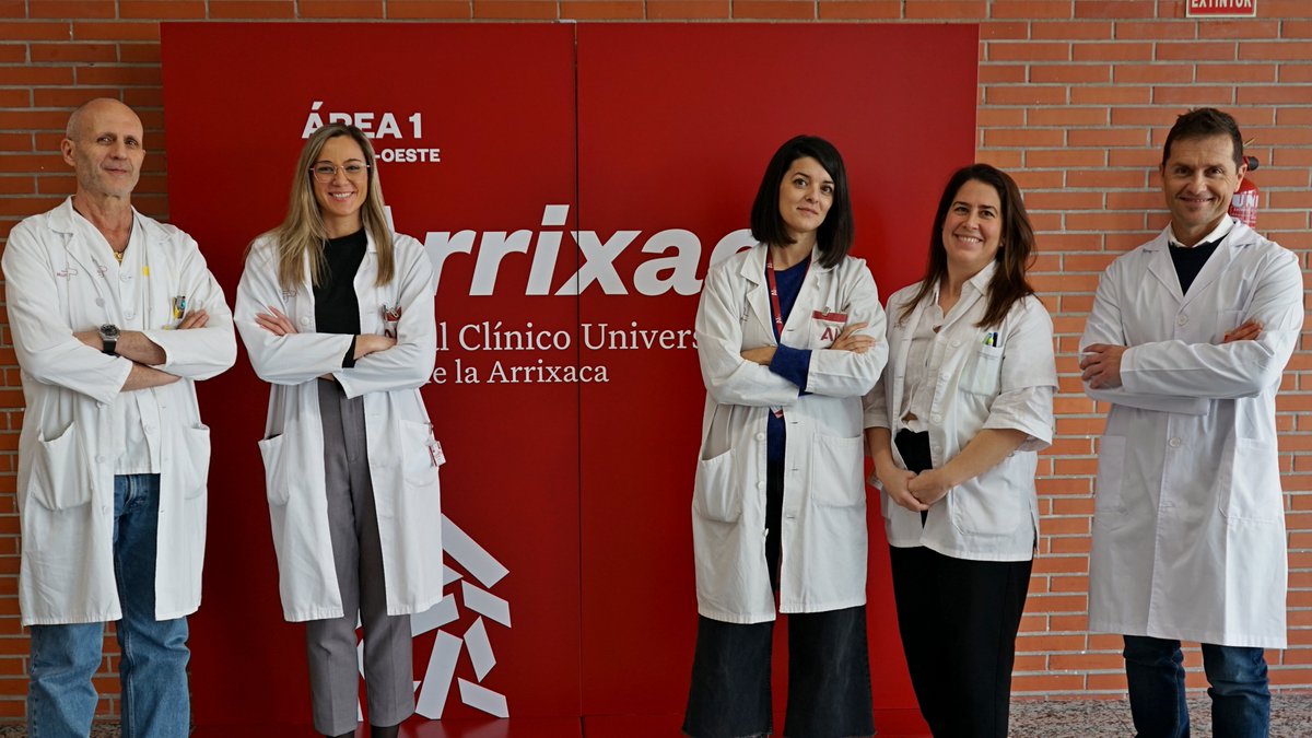 AreaUnoArrixaca's tweet image. 🏆Gracias @AcaFarmaciayCyL por el premio otorgado al artículo compartido por los servicios @LabArrixaca y @RadiofarHUVA del H. Arrixaca sobre el uso de nanopartículas de fibroína de seda, en la medicina personalizada 🪱.

✅Sinergia multiprofesional e investigación=mejor clínica.