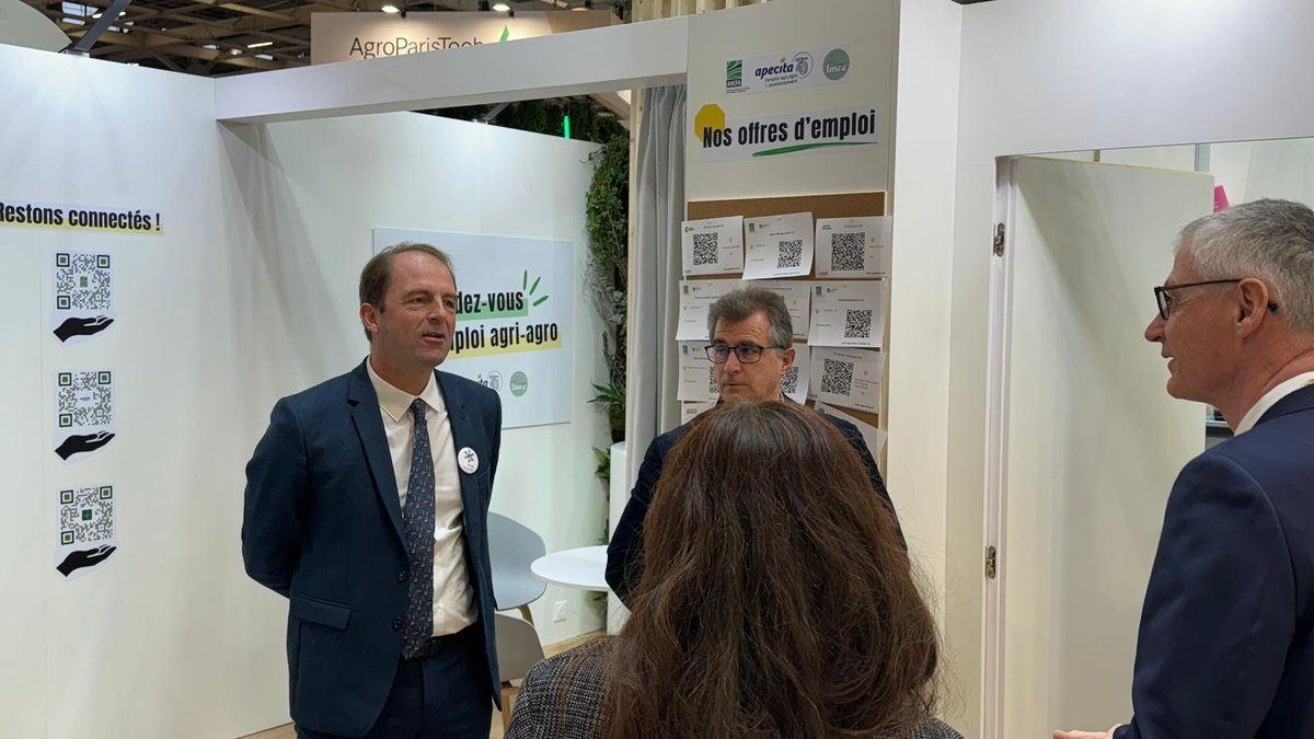 L'#agriculture représente + de 245 000 projets de #recrutement chaque année 🚀

<a href="/ThibautGuilluy/">Thibaut Guilluy</a>, DG de France Travail, au #SalonAgriculture2024 pour rencontrer les acteurs de l'#emploi du secteur 🤝

Suivez les échanges ici ➡️ x.com/ThibautGuilluy

#SIA2024 #AvecFranceTravail
