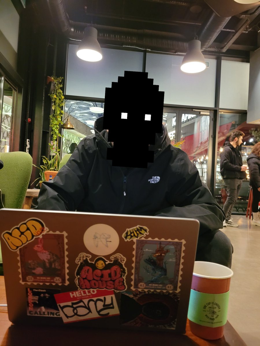 gmgm, a legend is born
lysooo <a href="/heyimbarry/">barry</a>  🎂