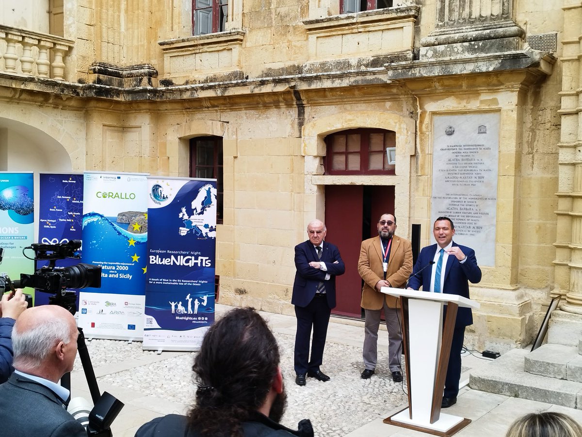 Bluenights_eu's tweet photo. With the #BlueNIGHTs project is getting toward the end, the #Malta Oceanography Research group organized one last event on #oceanliteracy at the National Natural History Museum supported by the latest education technologies.

#bluenightseu #oceanliteracy #EuropeanResearchersNight https://t.co/bm8trvx7UG