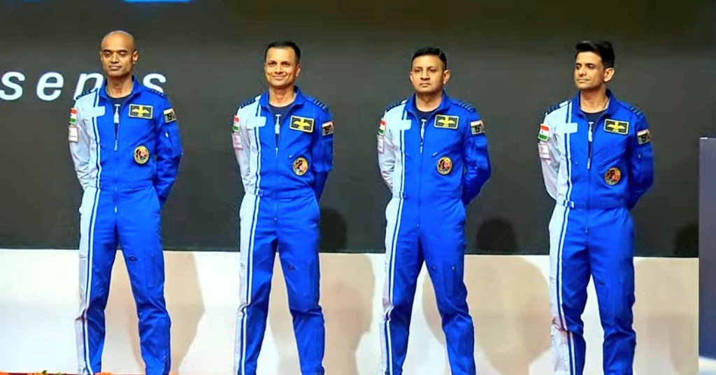 #IndianAstronauts who will lead the Gaganyaan mission:
1. Prashanth Balakrishnan Nair
2. Angad Prathap
3. Ajit Krishnan
4. Shubhanshu Shukla

They are all either wing commanders or group captains in the Indian Air Force (IAF).
Only three of them will eventually go to space as