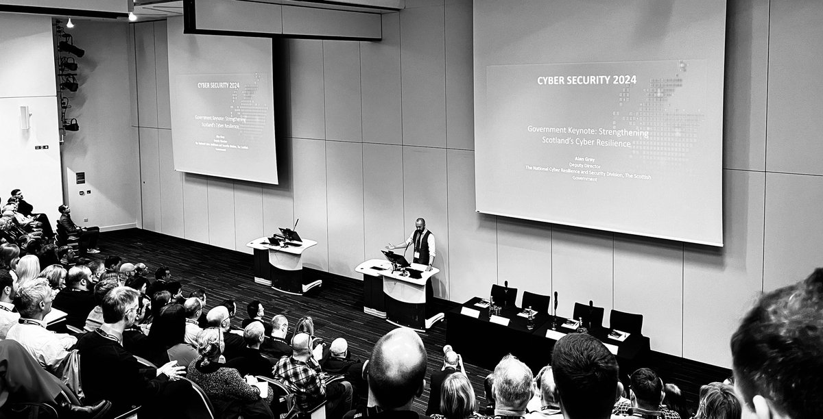 Joanna Goddard tweet media