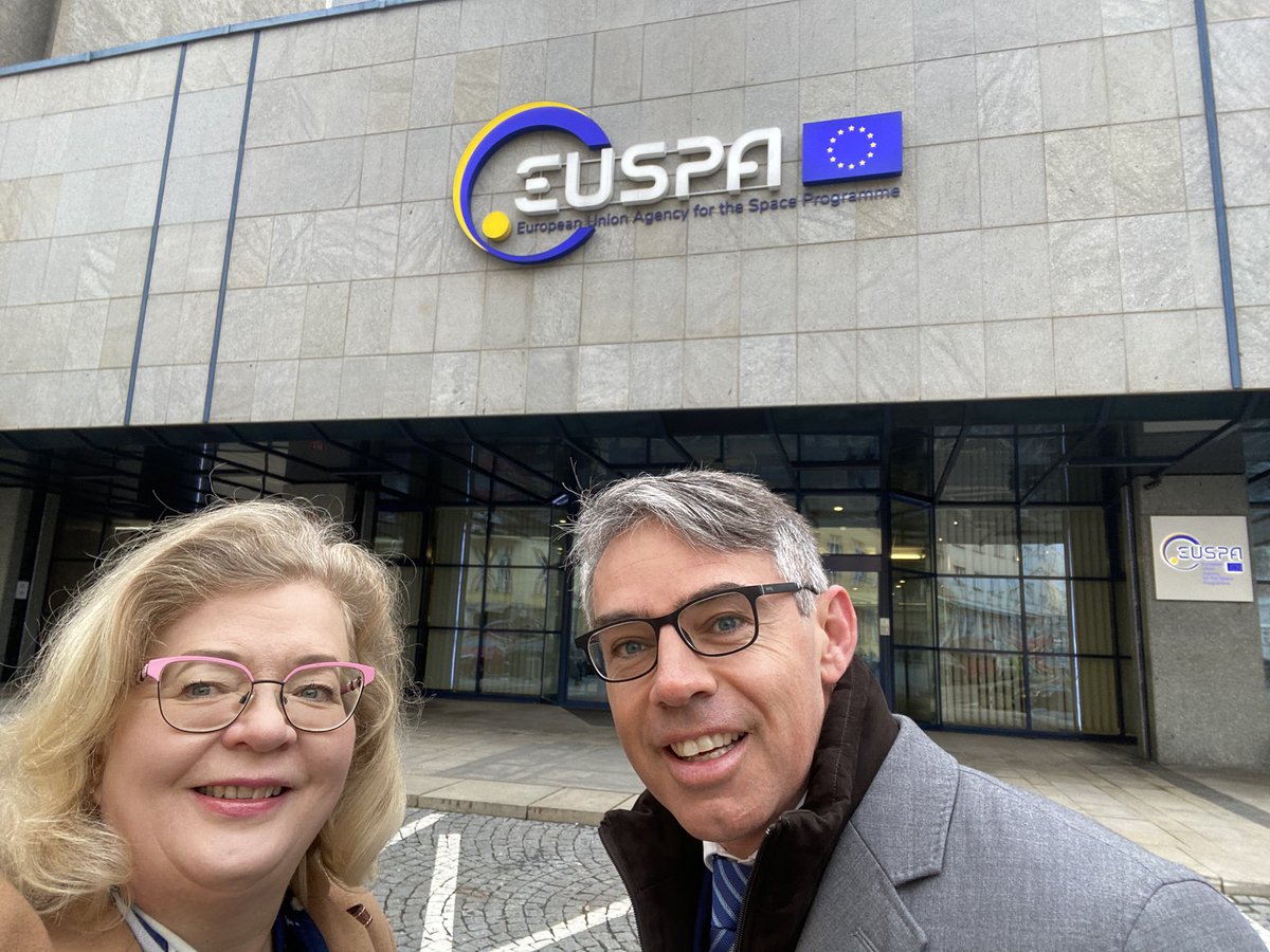 The day started with a visit to <a href="/EU4Space/">🇪🇺 EUSPA - EU Agency for the Space Programme</a>! The scientific &amp; technical activities of <a href="/EU_ScienceHub/">EU_ScienceHub</a> align with <a href="/EU4Space/">🇪🇺 EUSPA - EU Agency for the Space Programme</a> mission to develop &amp; promote innovative operational services of the 🇪🇺 Space Programme.
Thank you for the very interesting exchanges!