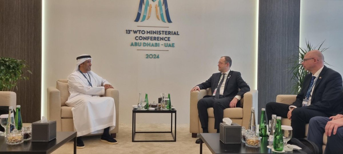 SimonasSatunas's tweet photo. Congratulations @Saeed_Hajeri on hosting historic #WTO #MC13 meeting in Abu Dhabis. It was good to discuss the next steps of #Lithuania and #UAE trade &amp; economic relations: building on new regular #FlyDubai flight we see new opportunities for business contacts.
#WTOMC13AbuDhabi https://t.co/vYwkat7Az1