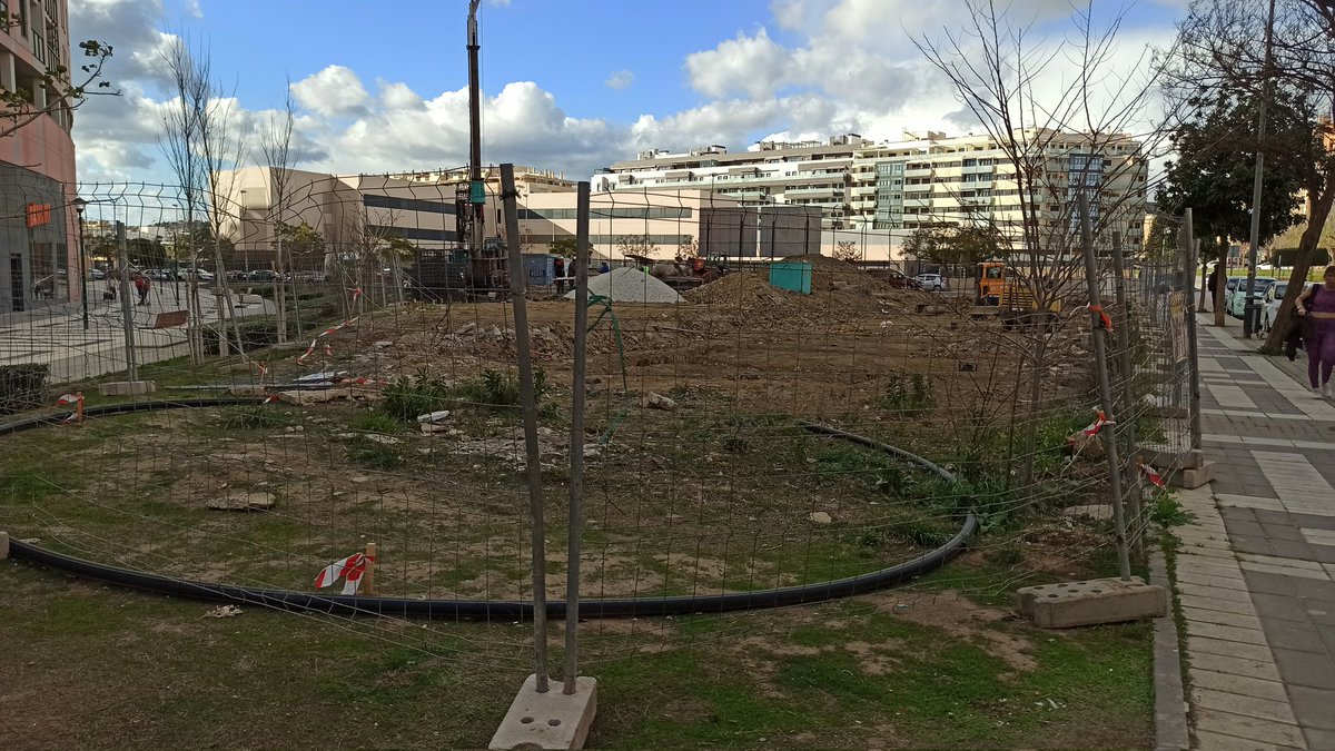 Málaga en construcción tweet media