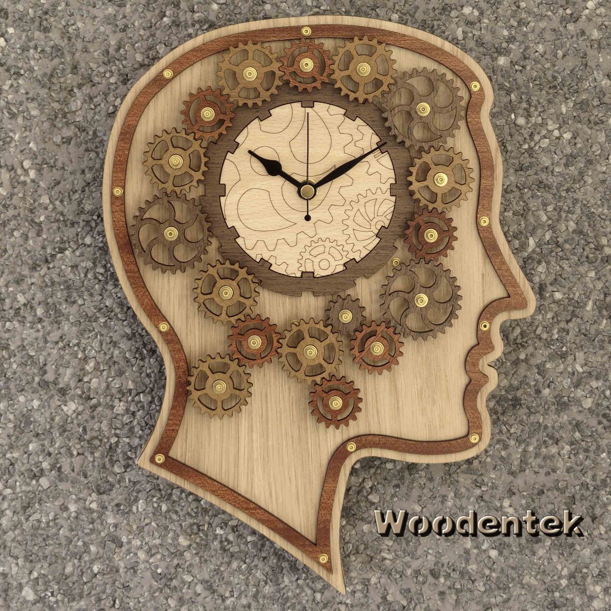 Stunning Brain Gears Wooden Clock with moving gears. All the 17 gears moves! A really classy gift. #MovingGears #BrainGears #RotatingGears  #geek #braintree #neuroscience #uksopro   - WorldwideShipping - ,etsy.com/uk/listing/718…