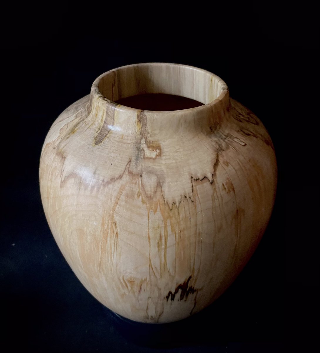 The last of my large pieces of spalted Sycamore made this 23*18cm hollow form. As usual, sanded to 240, Yorkshire Grit and then finished on the buffing wheels.