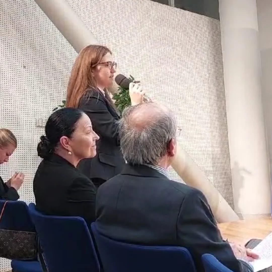 CLUB_ERIC (@clubericnetwork) on Twitter photo Europa wählt - was geht mich das an?
25 ERICs treffen im 📍Haus der Europäischen Union auf Brigitte Ederer, Franz Fischler, sowie auf Anna Stürgkh und Nini Tsiklauri. 💡
Eine spannende Diskussionsrunde mit aktiver Beteiligung unserer ERICs.
#useyourvote #Europawahl2024 Europa wählt - was geht mich das an?
25 ERICs treffen im 📍Haus der Europäischen Union auf Brigitte Ederer, Franz Fischler, sowie auf Anna Stürgkh und Nini Tsiklauri. 💡
Eine spannende Diskussionsrunde mit aktiver Beteiligung unserer ERICs.
#useyourvote #Europawahl2024