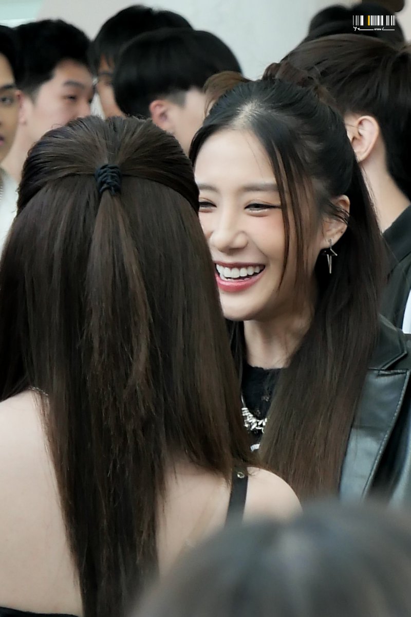 nimbostrts's tweet photo. คงจะอยู่ไม่ได้แล้วจริงๆ 🫠 https://t.co/UOy2dlvEZs