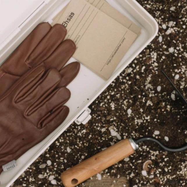 EhsasLeather's tweet photo. Working Gloves
Ehsas re-create the classic work gloves for the purpose of maximum comfort.
●Made with cowhide leather
●Shirred elastic back
●Keystone thumb
#workingloves #safetywears #PPE @EhsasLeather
@jjsafetyllc @WCworkwear https://t.co/aHpJoelOMi