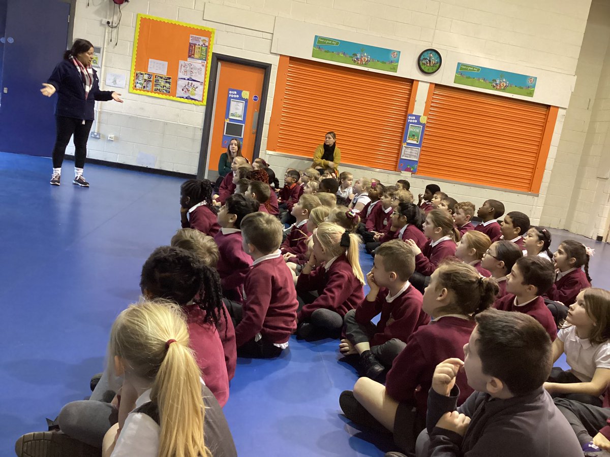 Thank you to @MrsGillardMLP for organising an assembly with @BBusters today where our children were given the opportunity to discuss the importance of being kind to one another. @MabLanePri