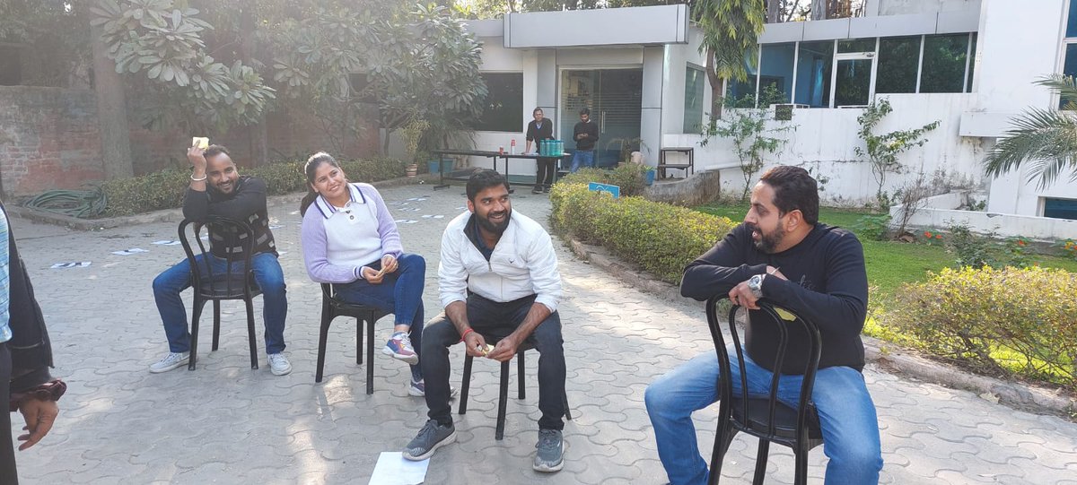 CentumLearning's tweet image. #CentumFridayFrenzy! Dive into the excitement of Centum&apos;s Friday! Lemon races, footprint dashes, &amp;amp; chair treasure hunts filled our office with laughter and competitive spirit. Feast your eyes on the day&apos;s highlights, showcasing our unique blend of fun and teamwork. 
#culture