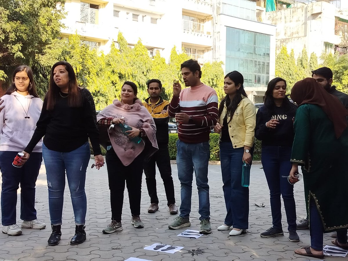 CentumLearning's tweet image. #CentumFridayFrenzy! Dive into the excitement of Centum&apos;s Friday! Lemon races, footprint dashes, &amp;amp; chair treasure hunts filled our office with laughter and competitive spirit. Feast your eyes on the day&apos;s highlights, showcasing our unique blend of fun and teamwork. 
#culture