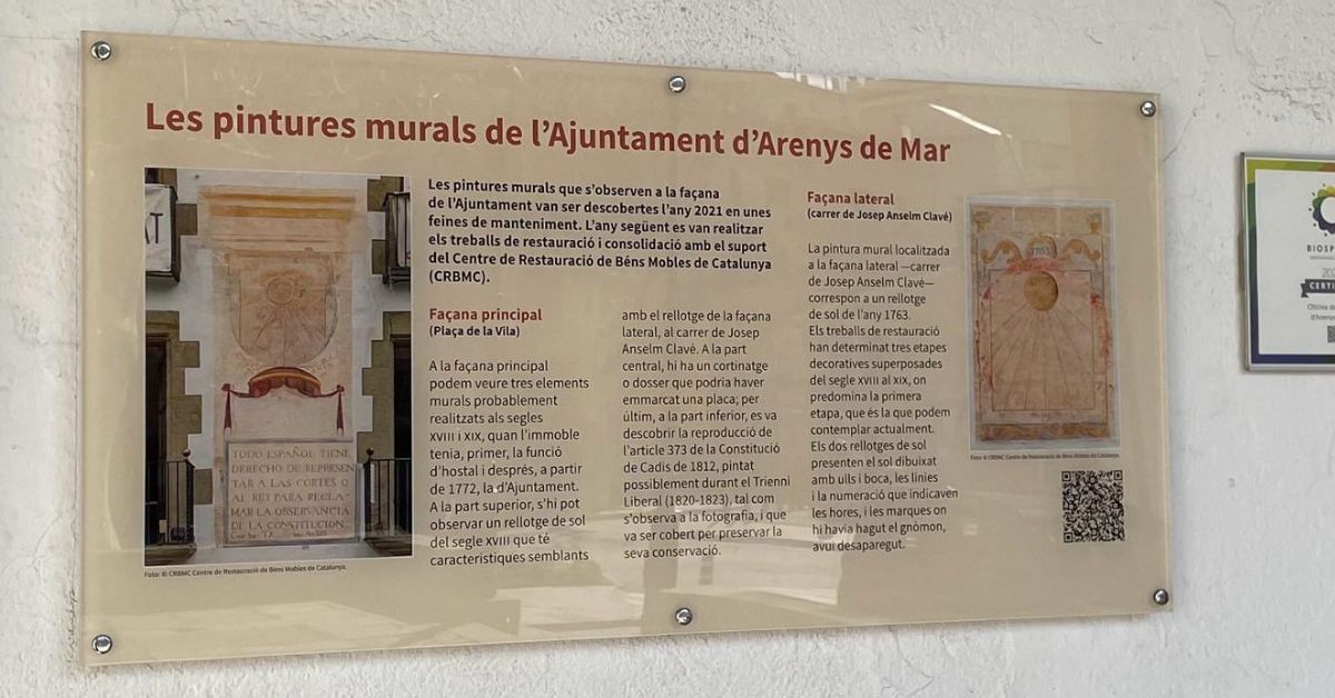 ℹ️ La regidoria de Patrimoni ha col·locat nous rètols informatius en punts d’interès històric a la nostra vila. ➡️ Un d’aquests rètols s’han situat a la porxada de l’Ajuntament per explicar les pintures murals descobertes l’any 2021 en unes feines de manteniment a la façana.