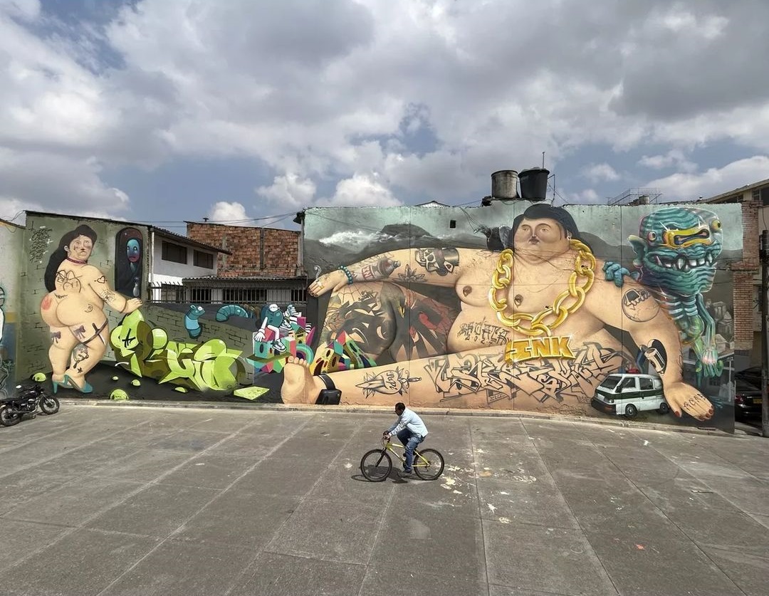 #Streetart by #InkCrew @ #Bogota, Colombia
More pics at: barbarapicci.com/2024/02/27/str…
#streetartBogota #streetartColombia #Colombiastreetart #botero #arteurbana #urbanart #murals #muralism #contemporaryart #artecontemporanea