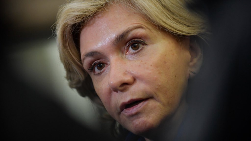 info_Paris_IDF's tweet photo. 🔴 DIRECT - #Paris : Valérie #Pécresse annonce que les métros parisiens ne s’arrêteront plus en cas de malaise voyageur.

👉 "Quand il y a un malaise voyageur, il faut faire comme à #Londres ou à #Tokyo, il faut sortir la personne de la rame" poursuit-elle. (BFM) #IDFM https://t.co/7m07IgI6aE