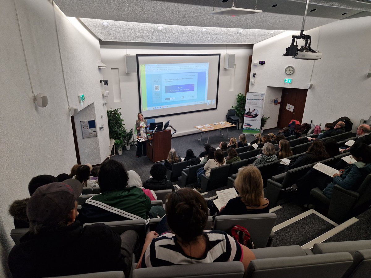 'Discover careers in #pharmacy' was a huge success! From #antibioticstewardship to aseptics, playing 'pick up the pills' to #primarycare, the team informed, inspired & entertained. 💡Coming up: Discover careers in #biomedicalscience 📅 Thurs 27 June 🎟 eventbrite.co.uk/e/discover-car…