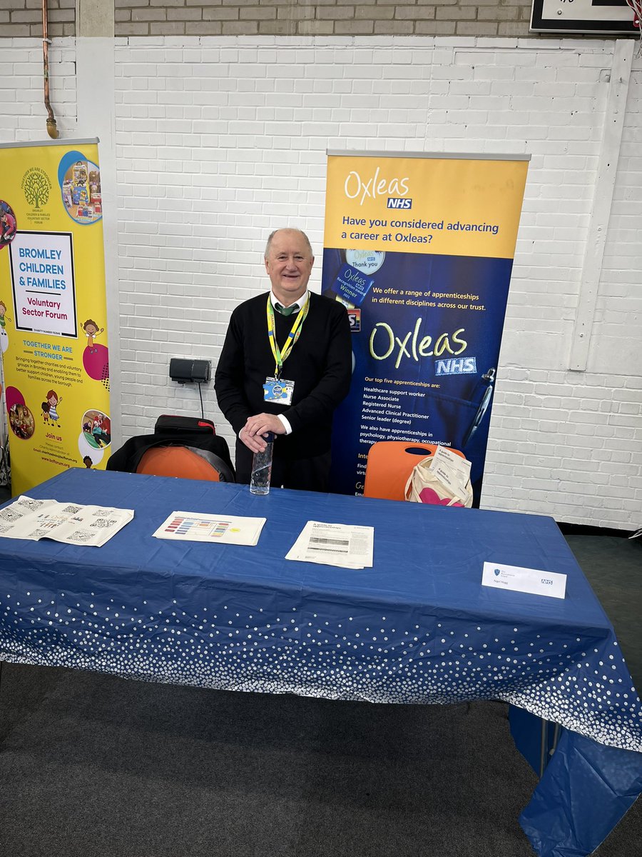 Careers fair at Ravensbourne School promoting careers and apprenticeships within Oxleas! @T0MGREENSLADE @OxleasForensics @OxleasQM @FananidzaiH