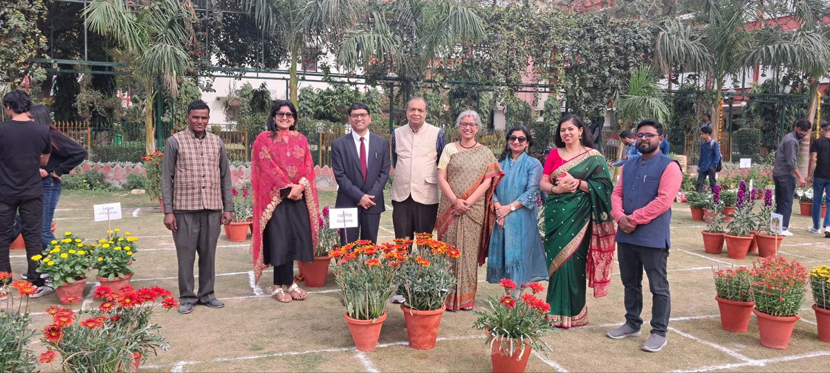 college_slc's tweet image. East Delhi Pushpamohatsav (Umang 6.0) is organized on the sprawling campus of SLC on 26 February, 2024. The festival of flowers is being organized at SLC fr 6Yrs in a row under the ablest guidance of Principal Prof.Rabi Narayan Kar.
@EduMinOfIndia @UnivofDelhi @ugc_india
