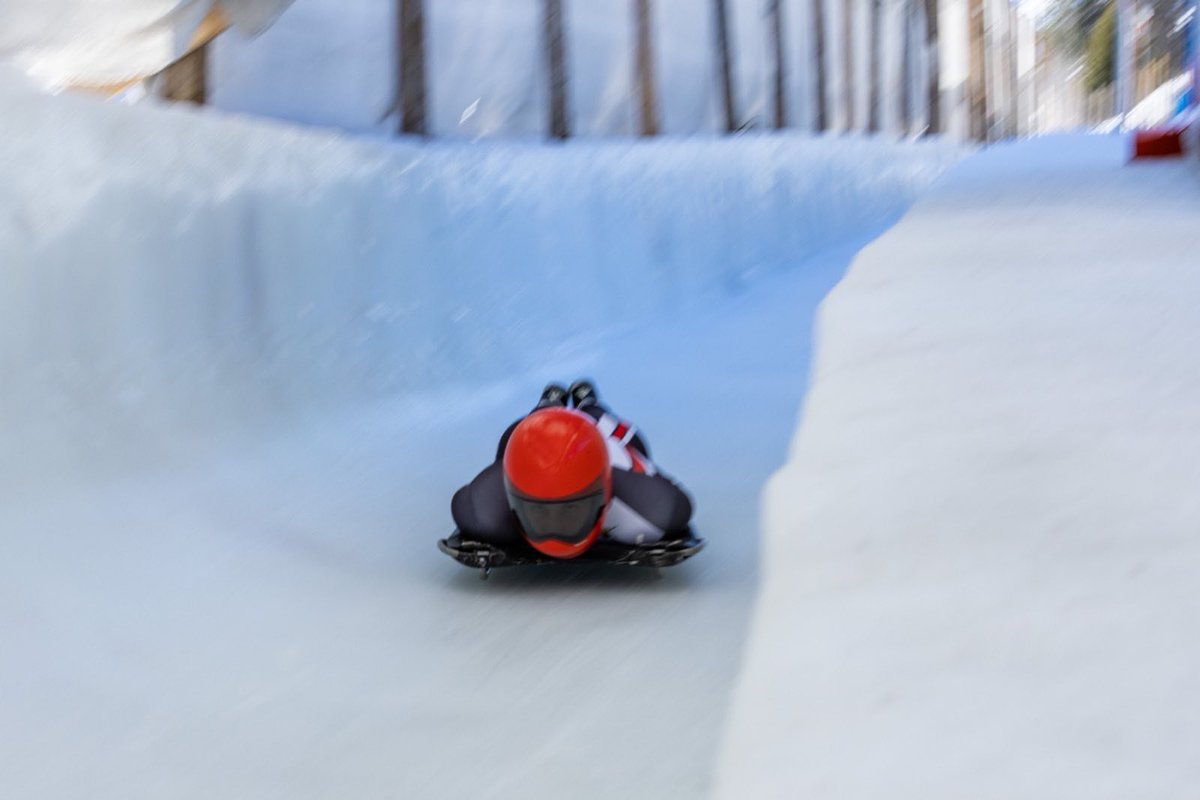 Cpl Hinton showcased exceptional talent at the Army Championships for Winter Sports Moritz, 🇨🇭 He clenched an impressive 3rd place in the Skeleton event 🛷🥉 His outstanding performance earned him a spot on in the inter service championship the following week. Congratulations!⭐️