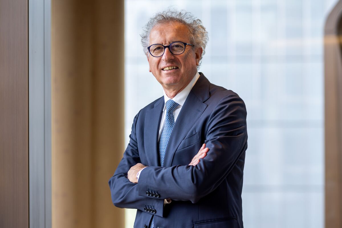 Europe real estate risk hasn’t materialized spectacularly, ESM chief @pierregramegna says bloomberg.com/news/articles/… via @TomMackenzieTV