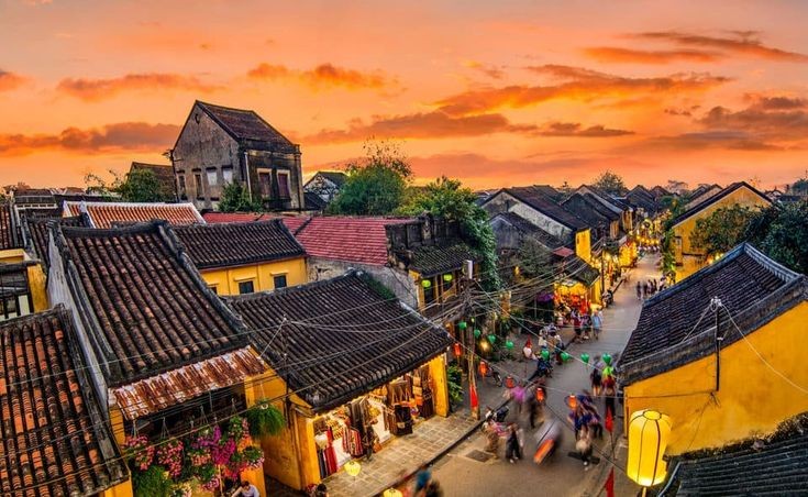 Sunset in Hoi An ancient town . #Travel #Vietnam #Hoian #photography #Hochiminhcity #Asia #Traveller #destination