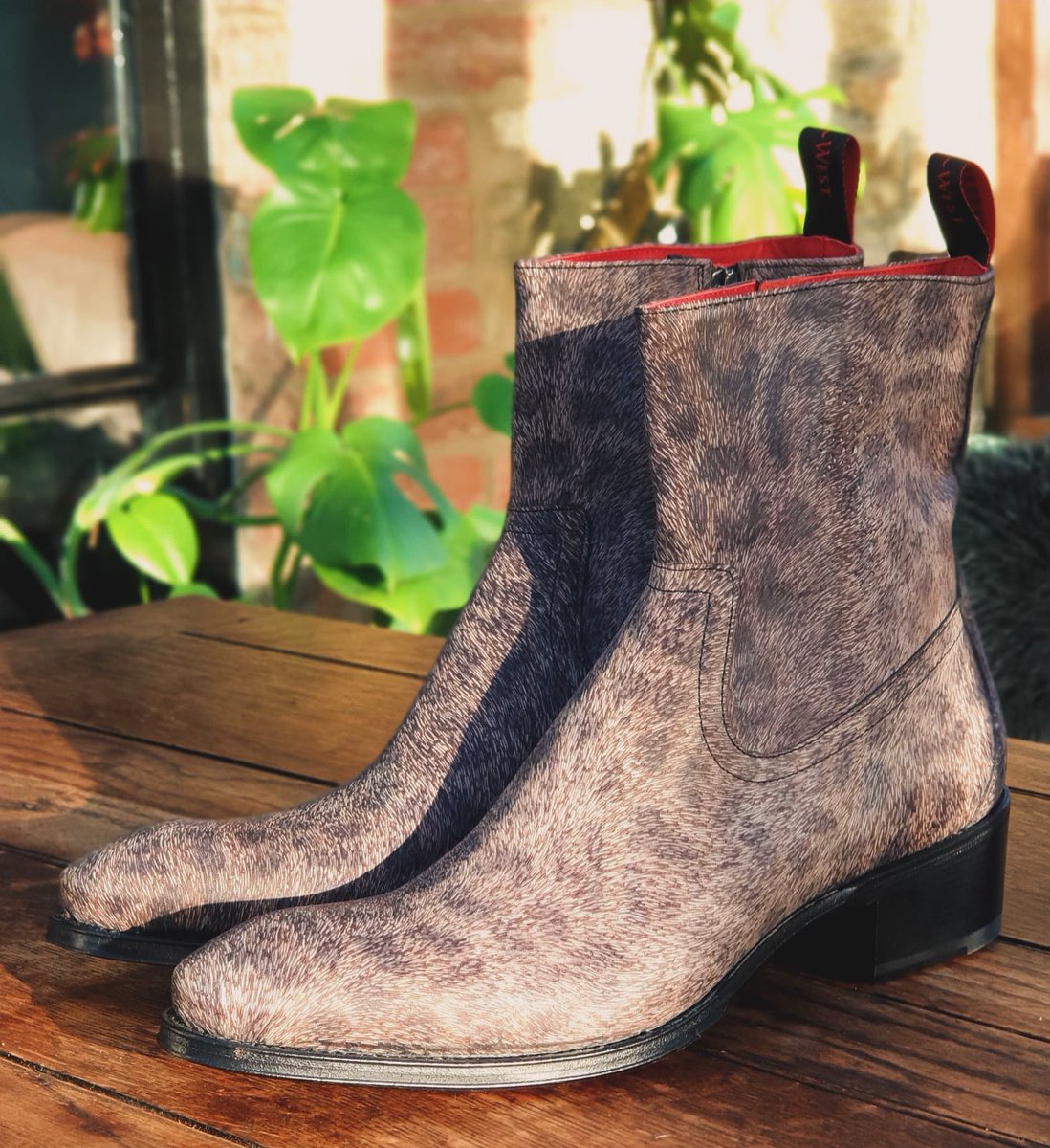 Design : Liberty.   Last : Lynott.    Leather : Dark Brown Leopard, Gunmetal Devil Zips.